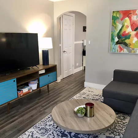 Spacious Historic Apartments In Lakeview Chicago - Walk To Wrigley, Nightlife, Shops, Hospitals Exterior photo