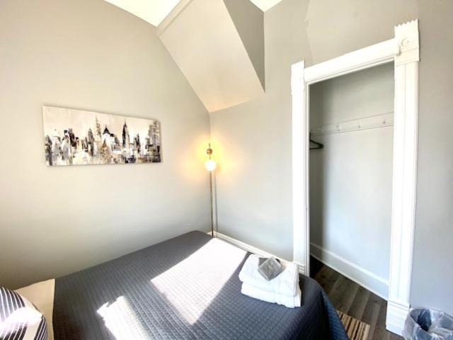 Spacious Historic In Lakeview - Walk To Wrigley, Nightlife, Shops, Hospitals