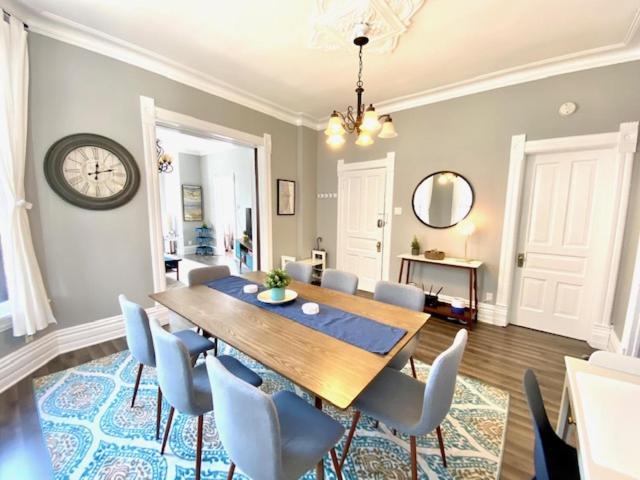 Apartment Spacious Historic In Lakeview - Walk To Wrigley, Nightlife, Shops, Hospitals Chicago