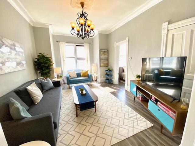 Spacious Historic In Lakeview - Walk To Wrigley, Nightlife, Shops, Hospitals * Chicago
