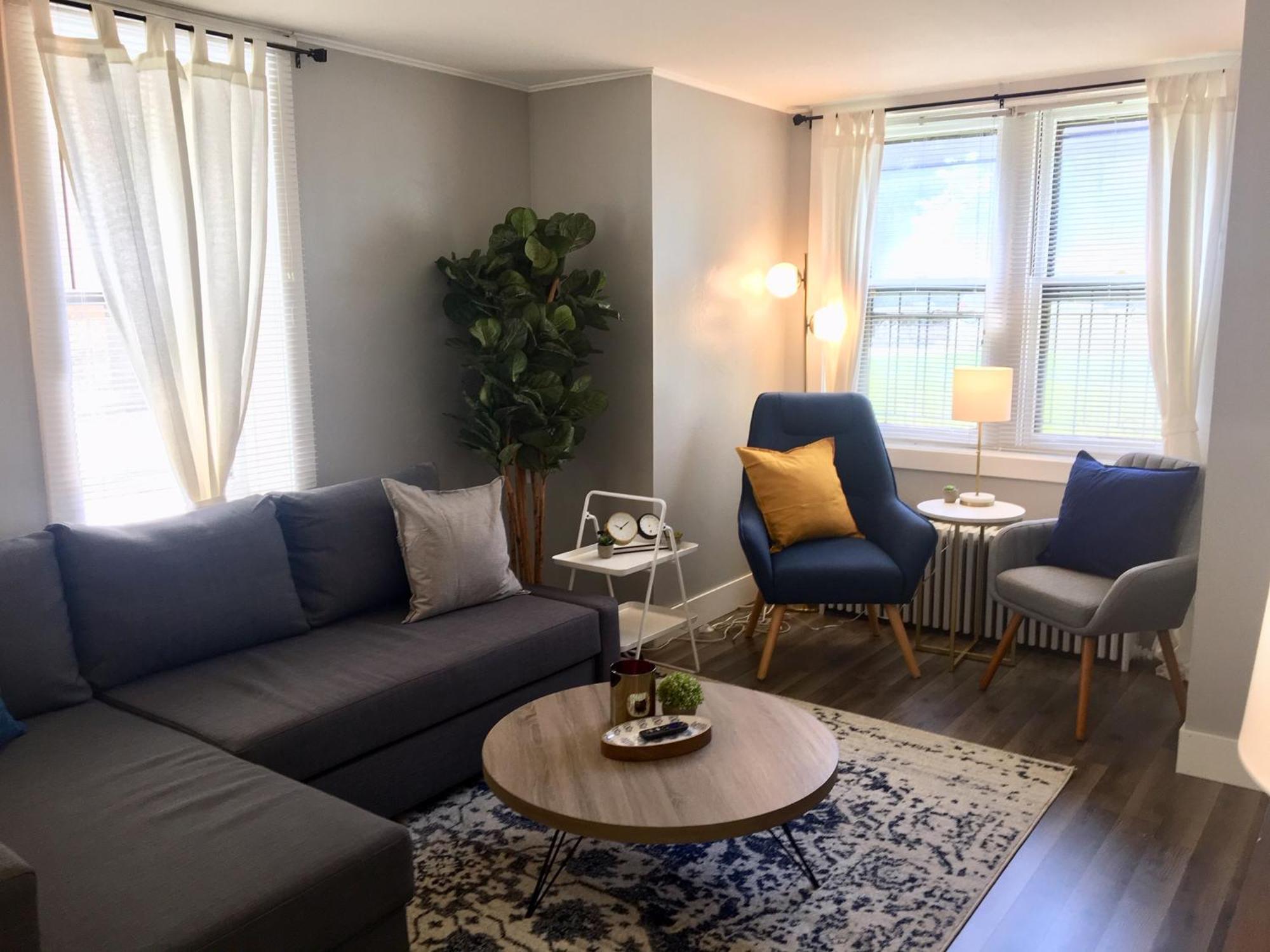 Spacious Historic In Lakeview - Walk To Wrigley, Nightlife, Shops, Hospitals Apartamento Chicago